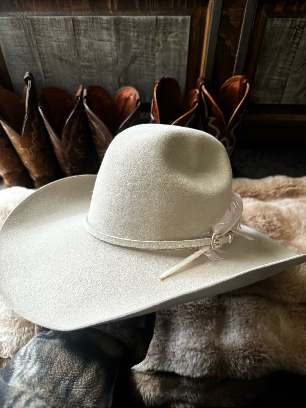 Stetson Cream Western Felt Hat with Feather Accent - Picture 4 of 4